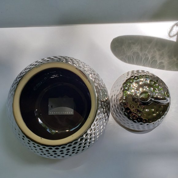 TORRE + TAGUS Helio Silver Hammered Pear Canister in Fine Ceramic Brand New - Picture 9 of 16